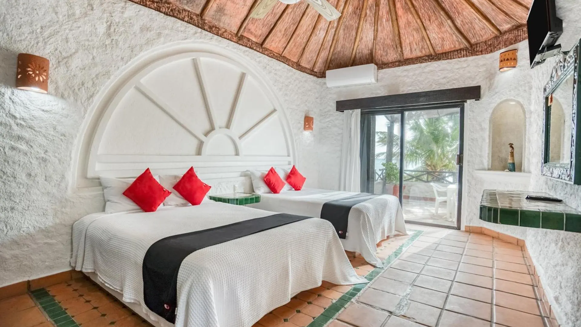 *****  Hotel Capital O Mimi Del Mar, Playa Del Carmen Meksyk