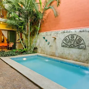 casa-del-maya-bed-breakfast.hotelsmerida.org/